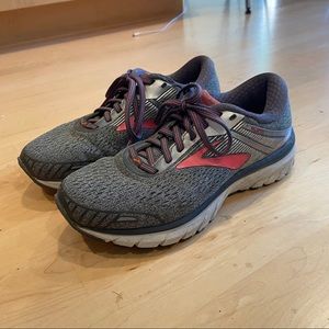 Brooks Adrenaline GTS 18 Running Shoes 6.5 B